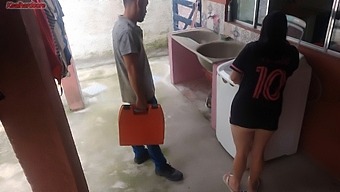 Curvy Married Woman Offers Her Rear To Appliance Repairman While Spouse Is Absent